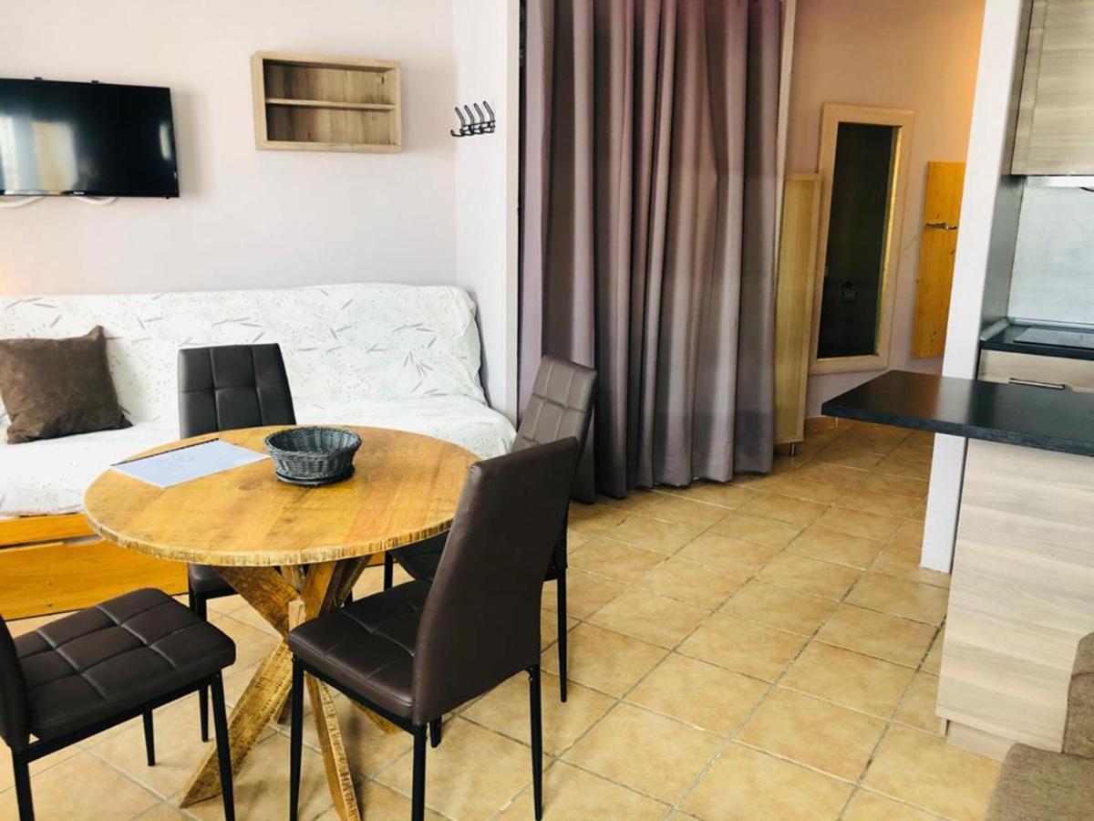 Apartamentos Pie De Pistas Mikka 3000 Pas De La Casa Esterno foto