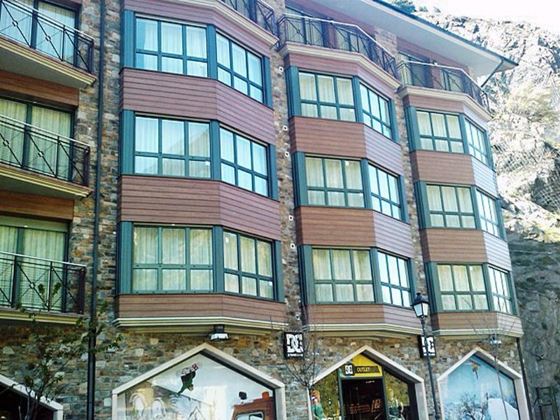 Apartamentos Pie De Pistas Mikka 3000 Pas De La Casa Esterno foto