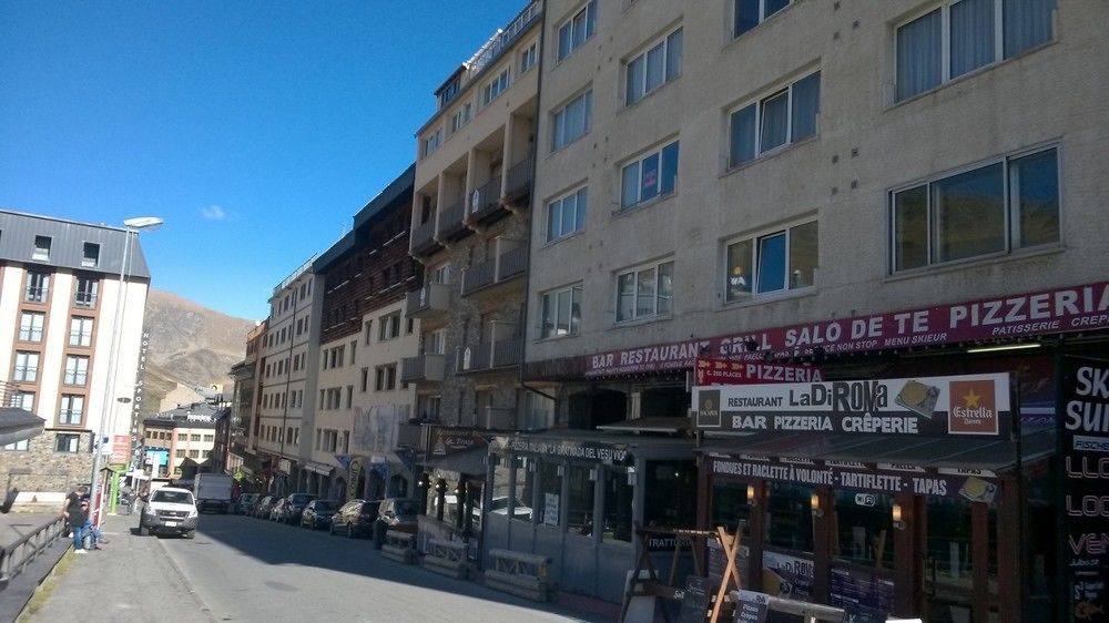 Apartamentos Pie De Pistas Mikka 3000 Pas De La Casa Esterno foto
